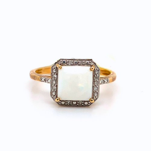 10kt Yellow Gold Opal + Diamond ring