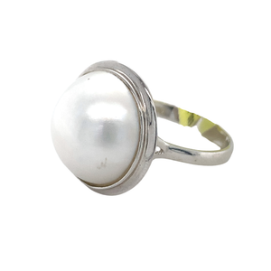 14K White Gold Mabe Pearl Ring