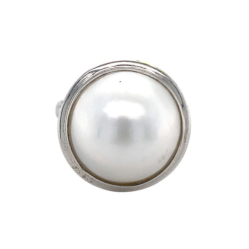 14K White Gold Mabe Pearl Ring