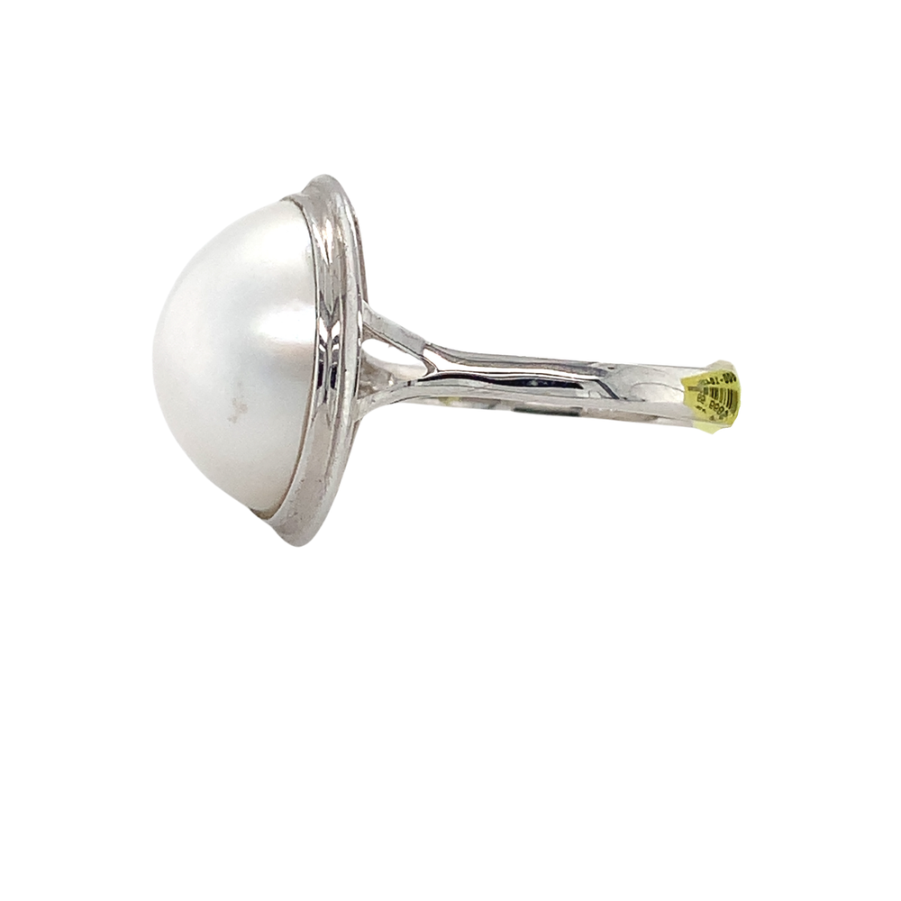 14K White Gold Mabe Pearl Ring