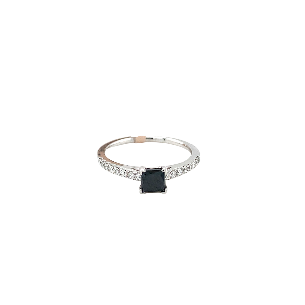 14kt White Gold .55bd +.22dw tw Diamond Ring