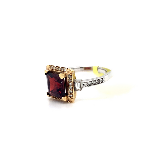 14kt Two Tone Princess cut Gold Garnet ring