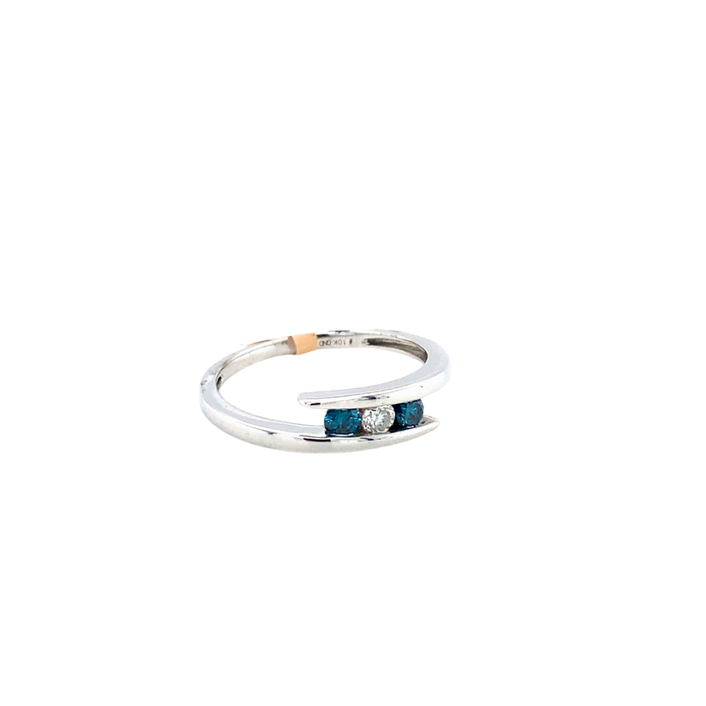 10kt White Gold .25 tw Diamond Ring
