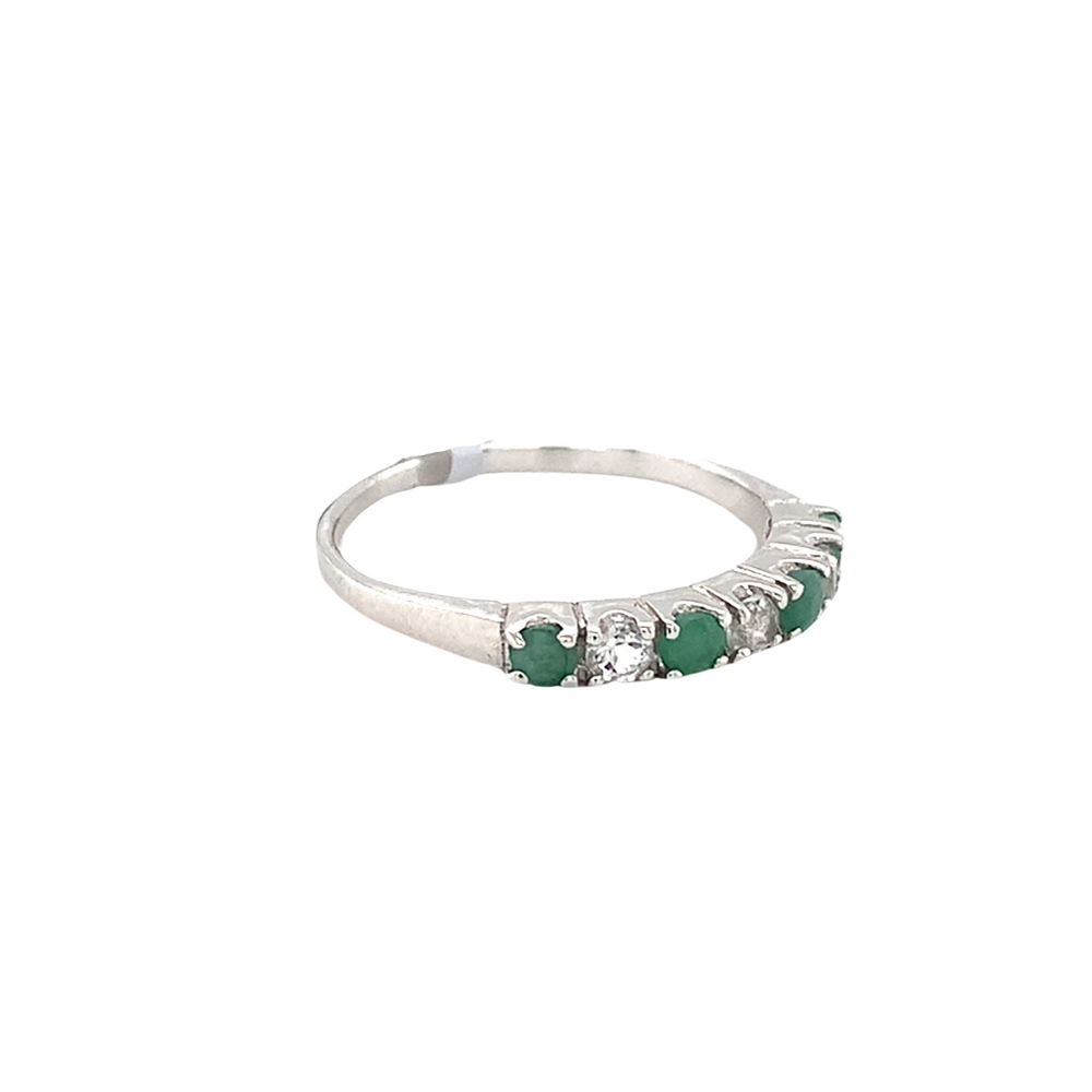 Sterling Silver Ring with Emerald