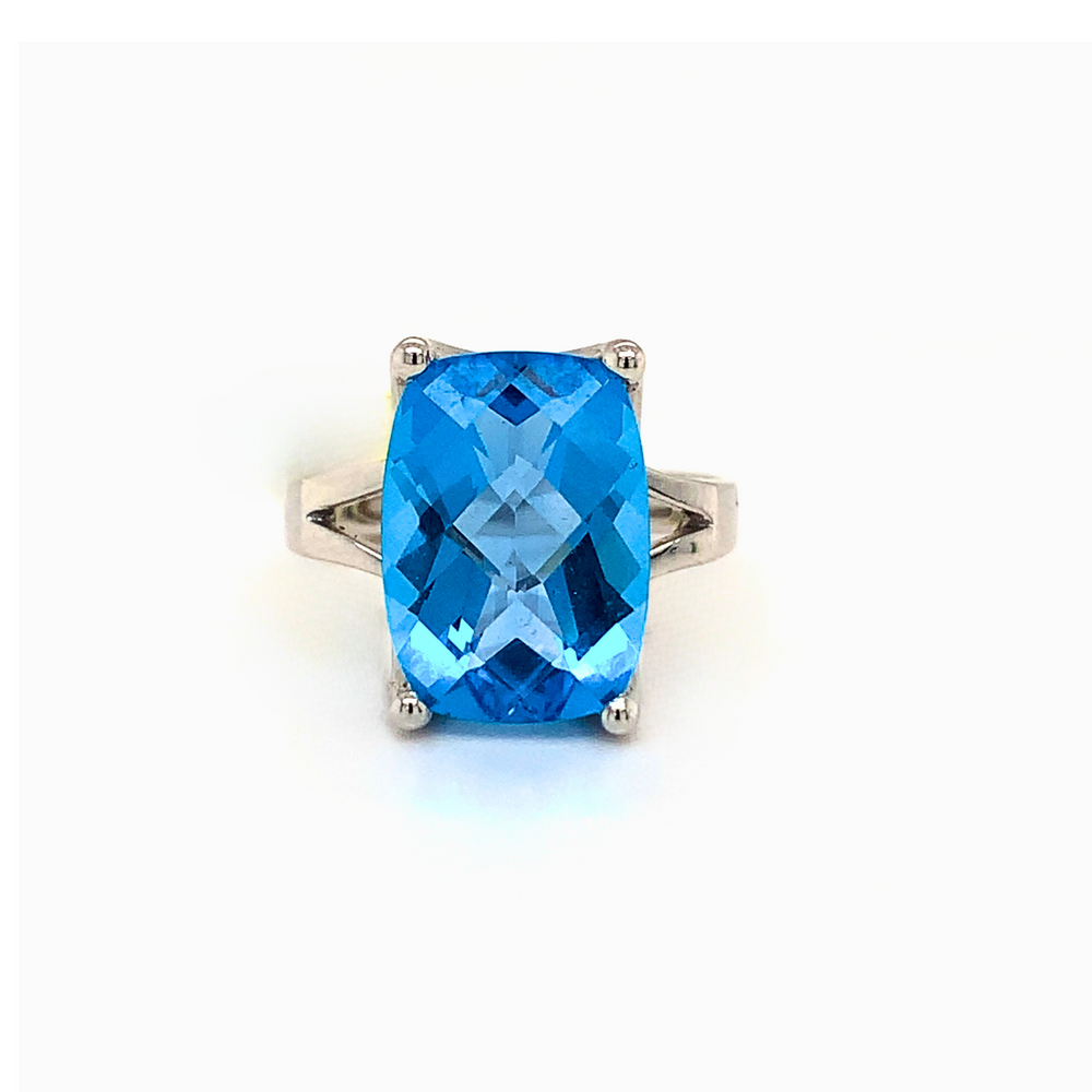 14kt White Gold Blue Topaz ring