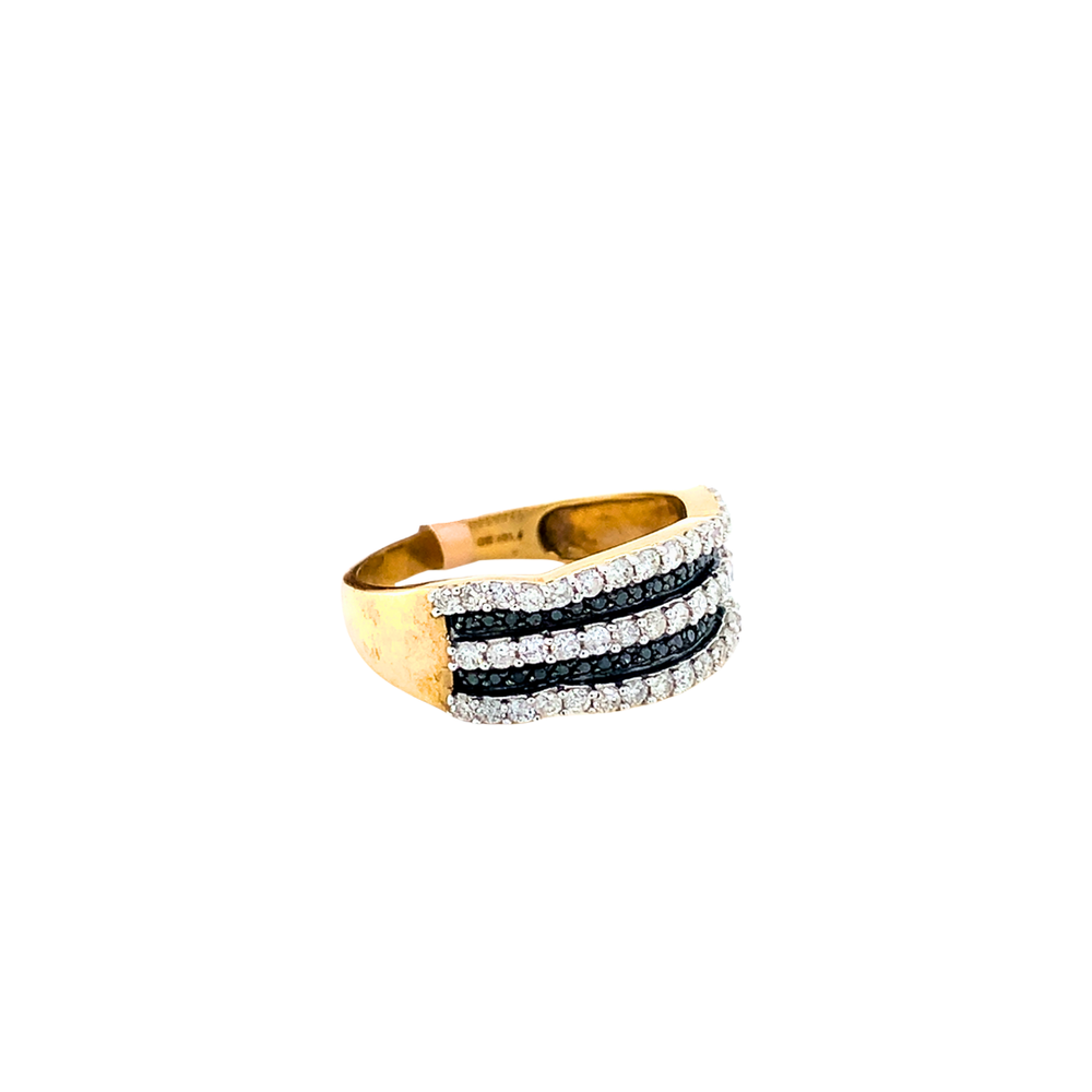 10kt Yellow Gold .68tw blk + wh tw Diamond Ring