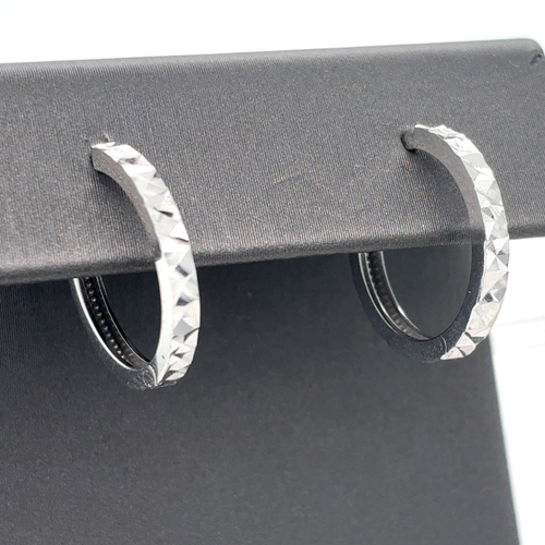10kt White Gold Huggies