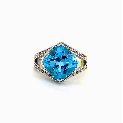10kt White Gold Blue Topaz +Diamond Ring