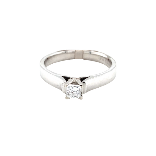 14kt White Gold Diamond Ring