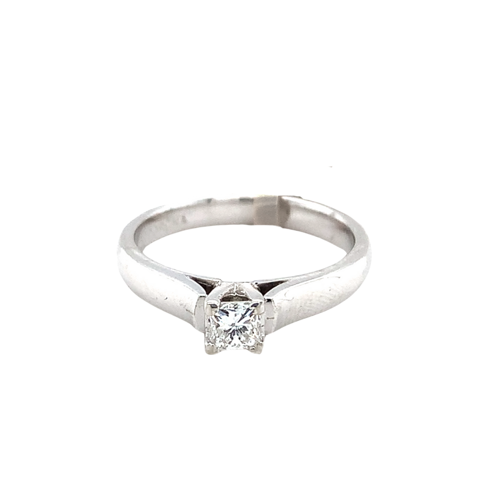 14kt White Gold Diamond Ring