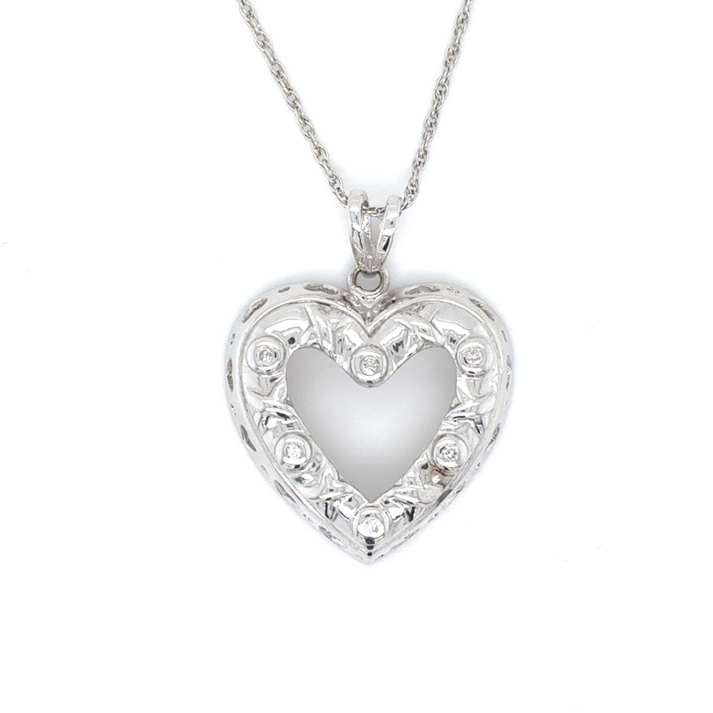 10/14kt White Gold 0.47ct Diamond Heart Pendant