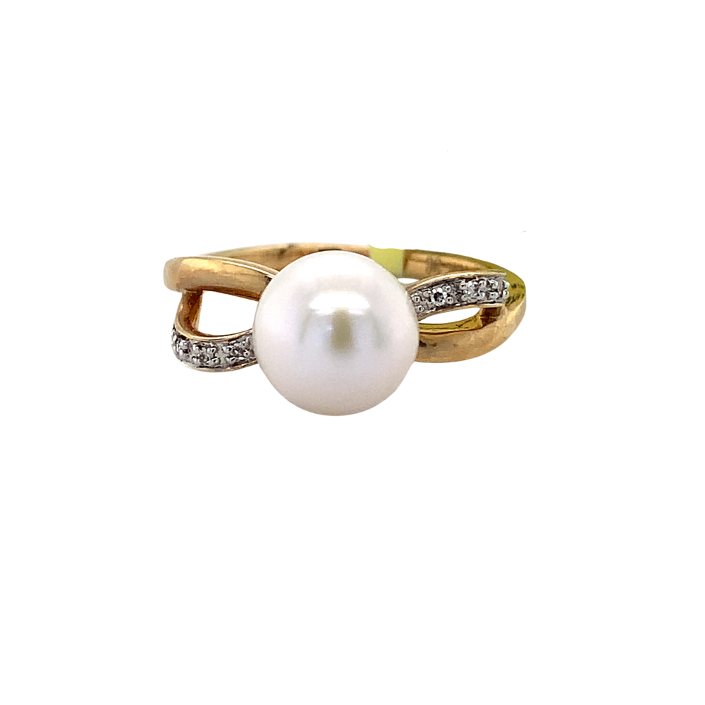 10kt Yellow Gold 8mm Pearl Diamond ring