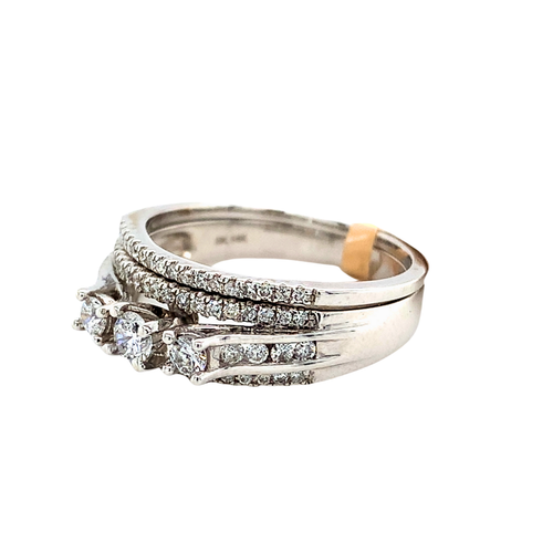 14kt White Gold Diamond Ring set