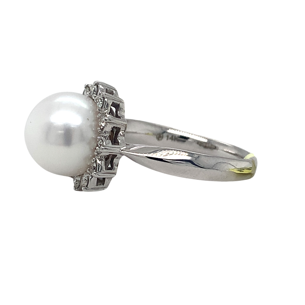 14K White Gold Fresh Water Pearl Diamond ring