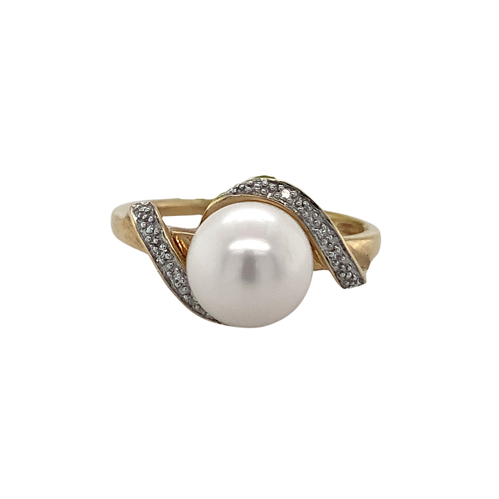 10K Yellow Gold Pearl Diamond Ring