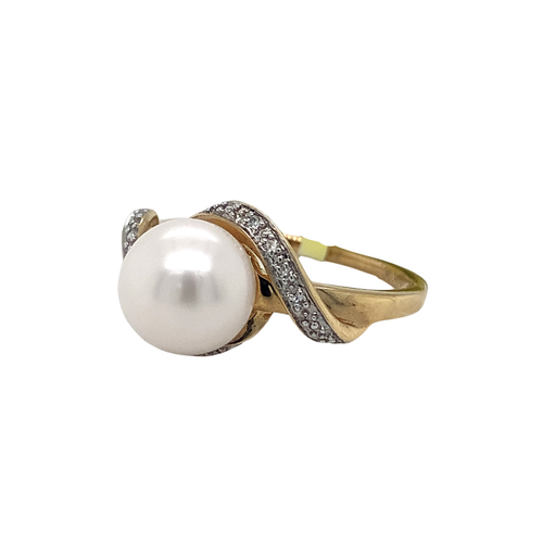 10K Yellow Gold Pearl Diamond Ring