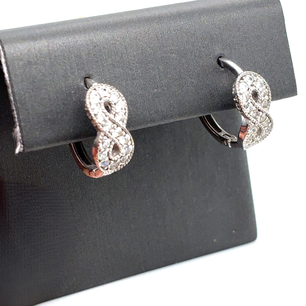 10kt White Gold Fancy CZ Hoops