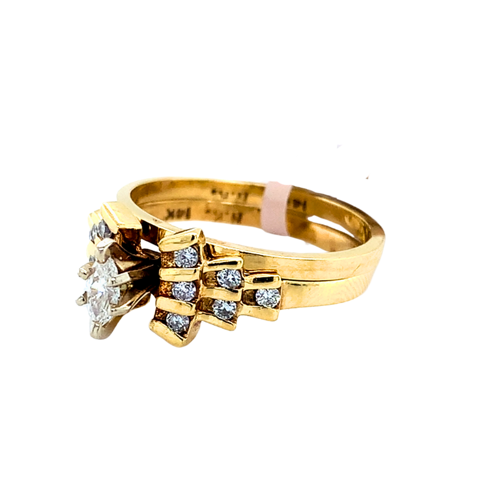 14kt Yellow Gold Diamond Ring set