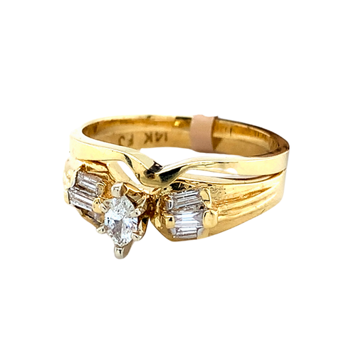 14kt Yellow Gold Diamond Ring set