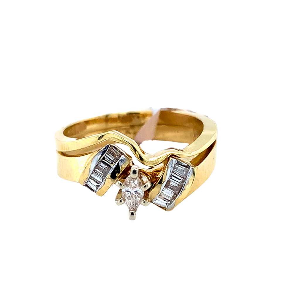 14kt Yellow Gold Diamond Ring set