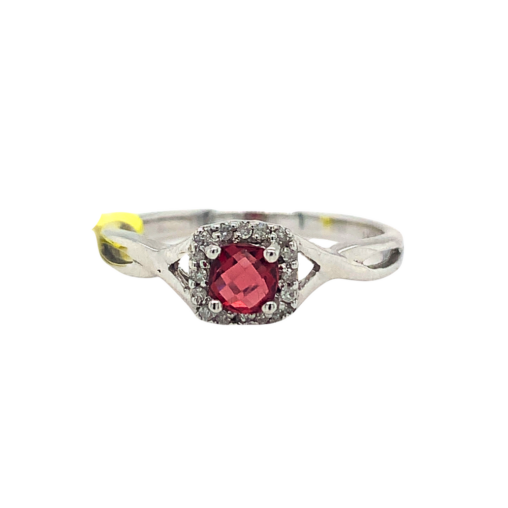 10kt White Gold Garnet ring + diamonds