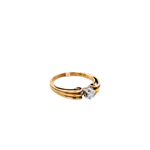 10kt White Gold Diamond Ring