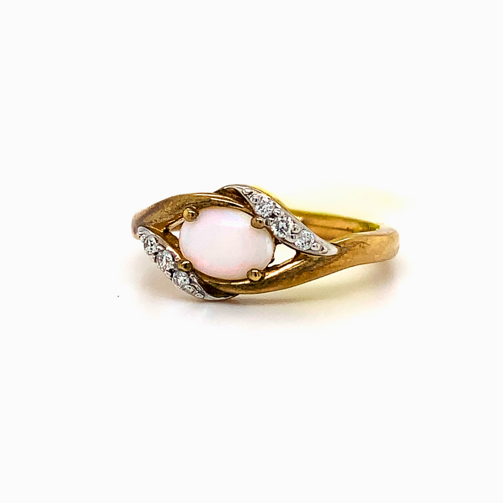 10kt Yellow Gold Opal + Diamond ring