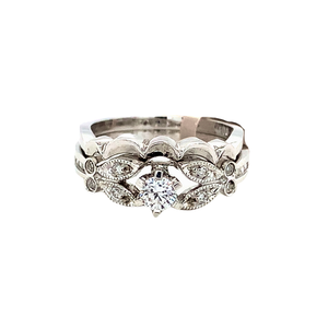 14kt White Gold Diamond Ring set