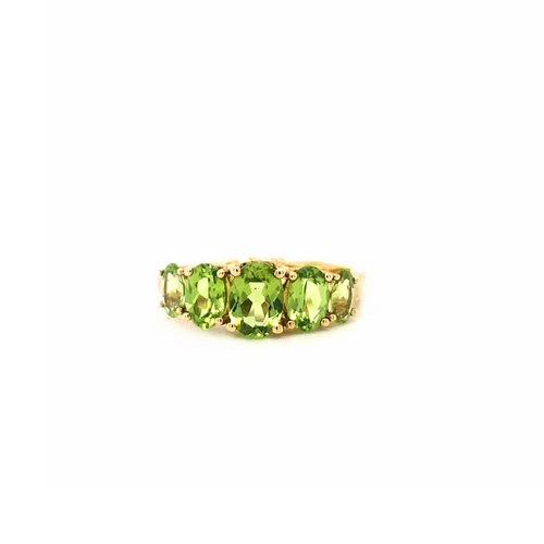 10kt Yellow Gold Oval cut Peridot Ring