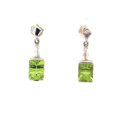 14kt White Gold Peridot Earrings