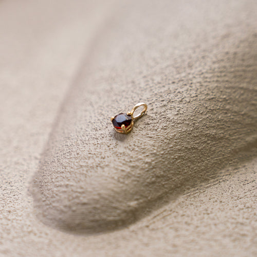 10kt Yellow Gold Lab Grown 4mm 3 Prongs Birthstone Pendants