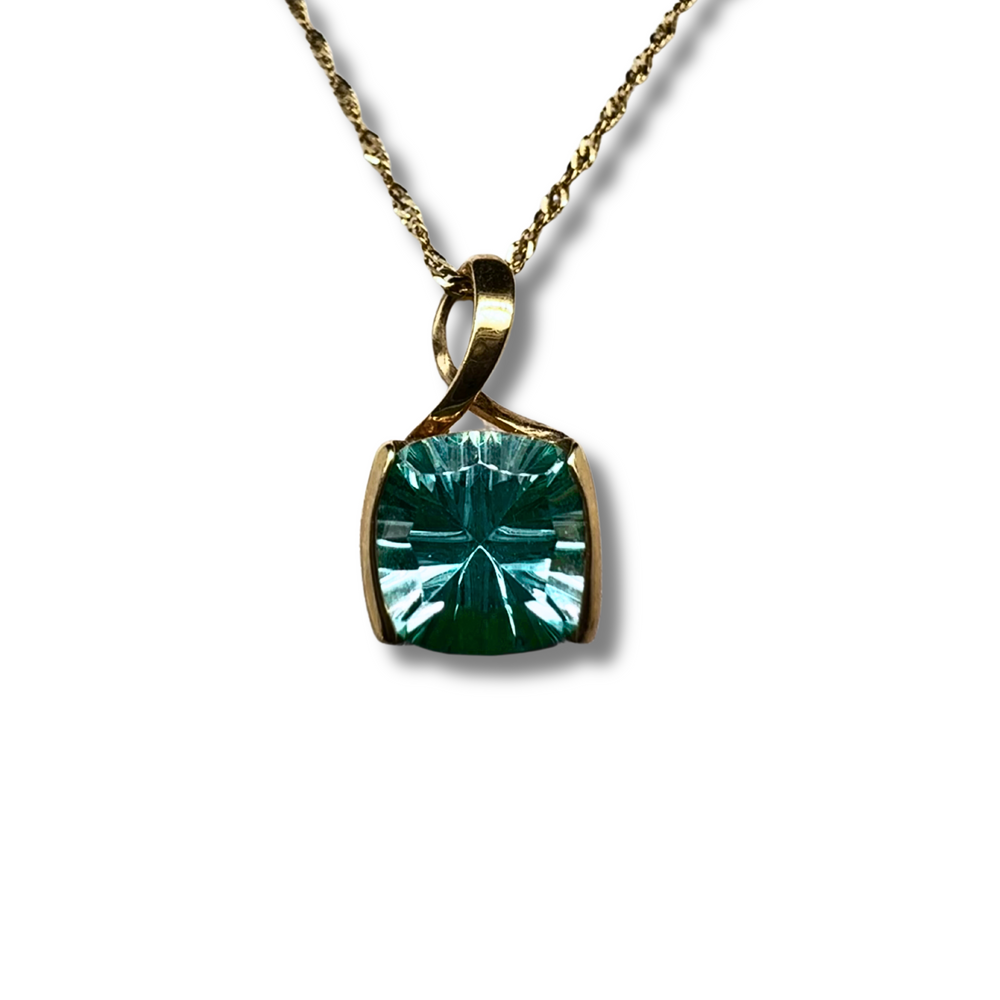 14KY Green Spinel Solitaire Pendant