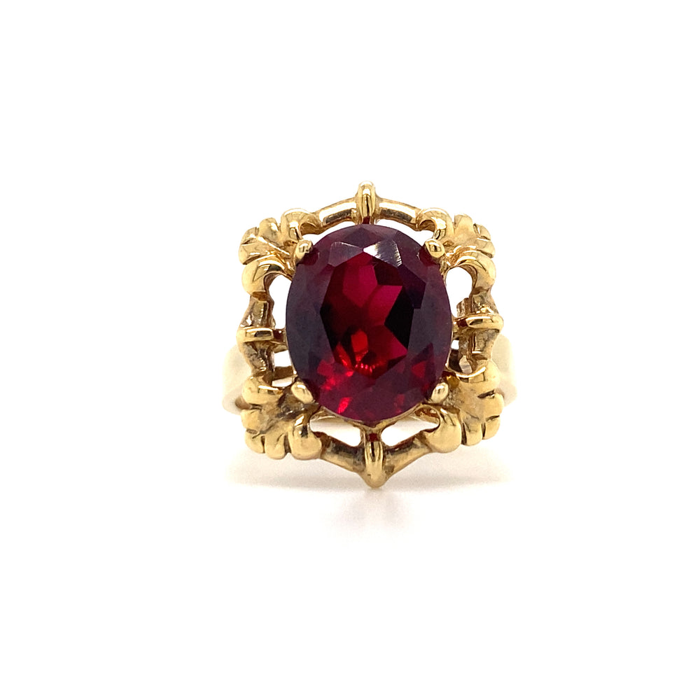 10kt Yellow Gold Synthetic Garnet Fancy Ring