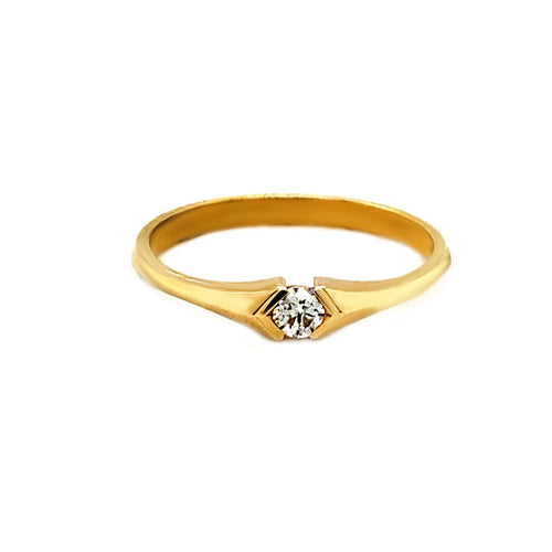 10kt Yellow Gold and Diamond Solitaire Ring