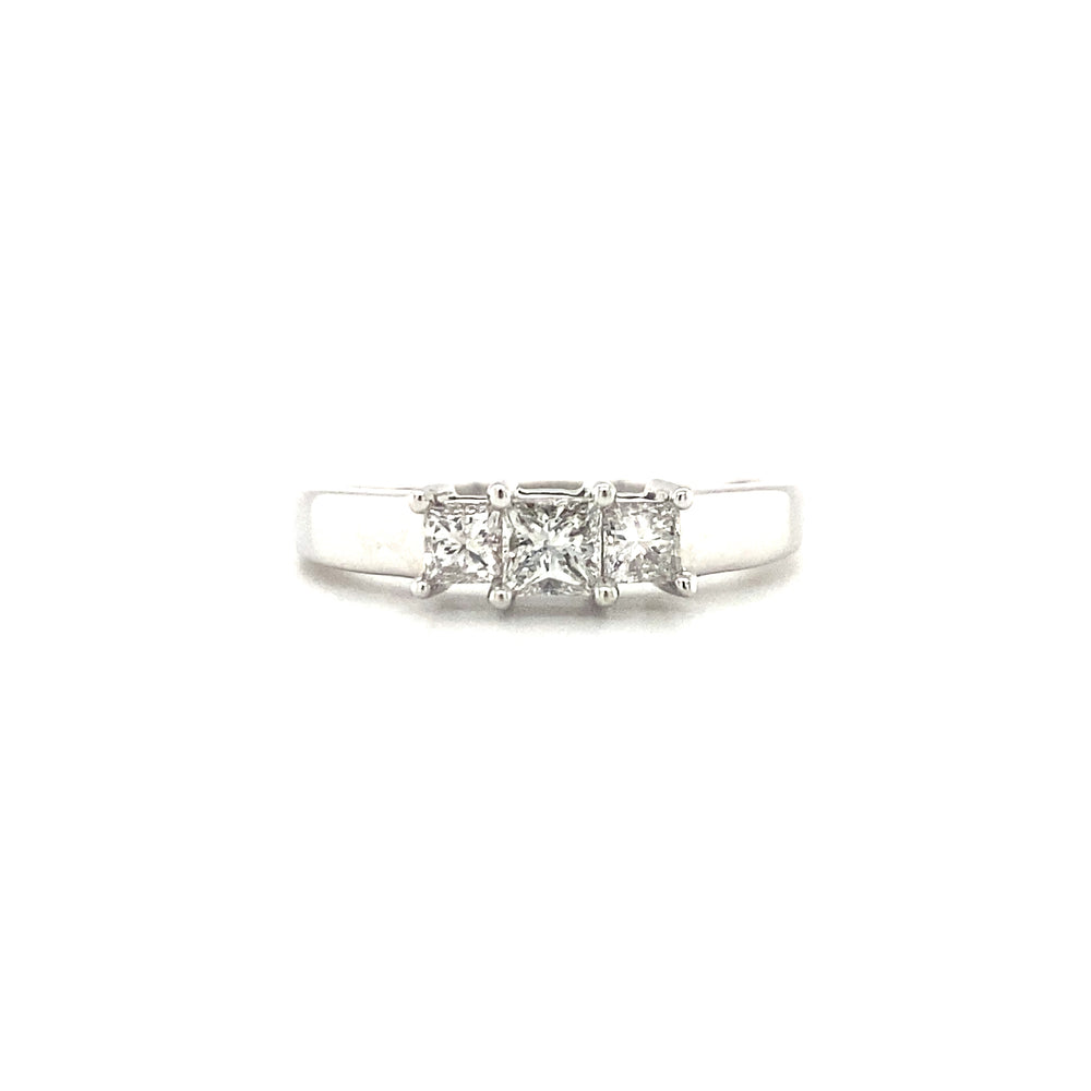 14kt White Gold Three Stone Diamond Ring