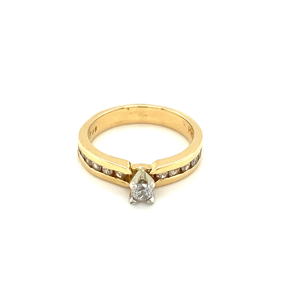 14kt Yellow Gold Diamond Ring