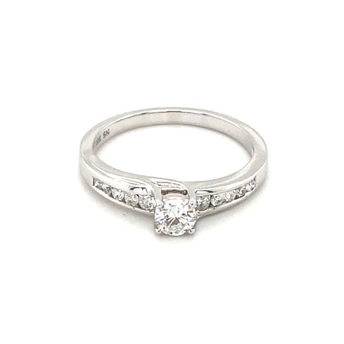 10kt White Gold .50tw Diamond Ring