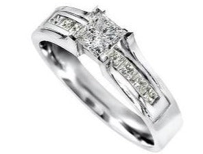 19kt White Gold Diamond Ring