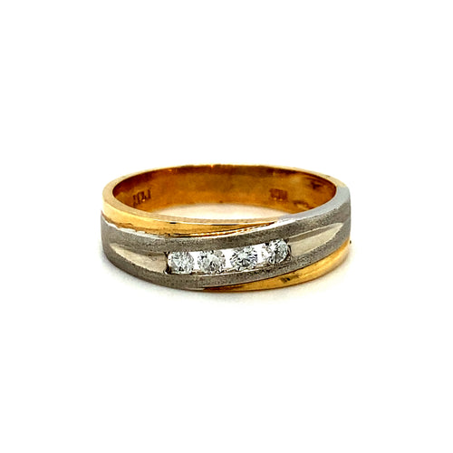 10kt White Gold Ring with 0.20ct Diamonds