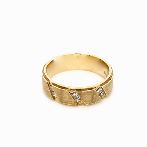 10kt Yellow Gold Diamond Band