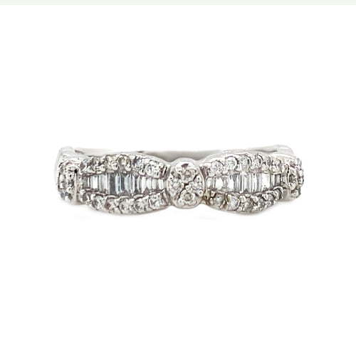 14kt White Gold .41tw Diamond Band