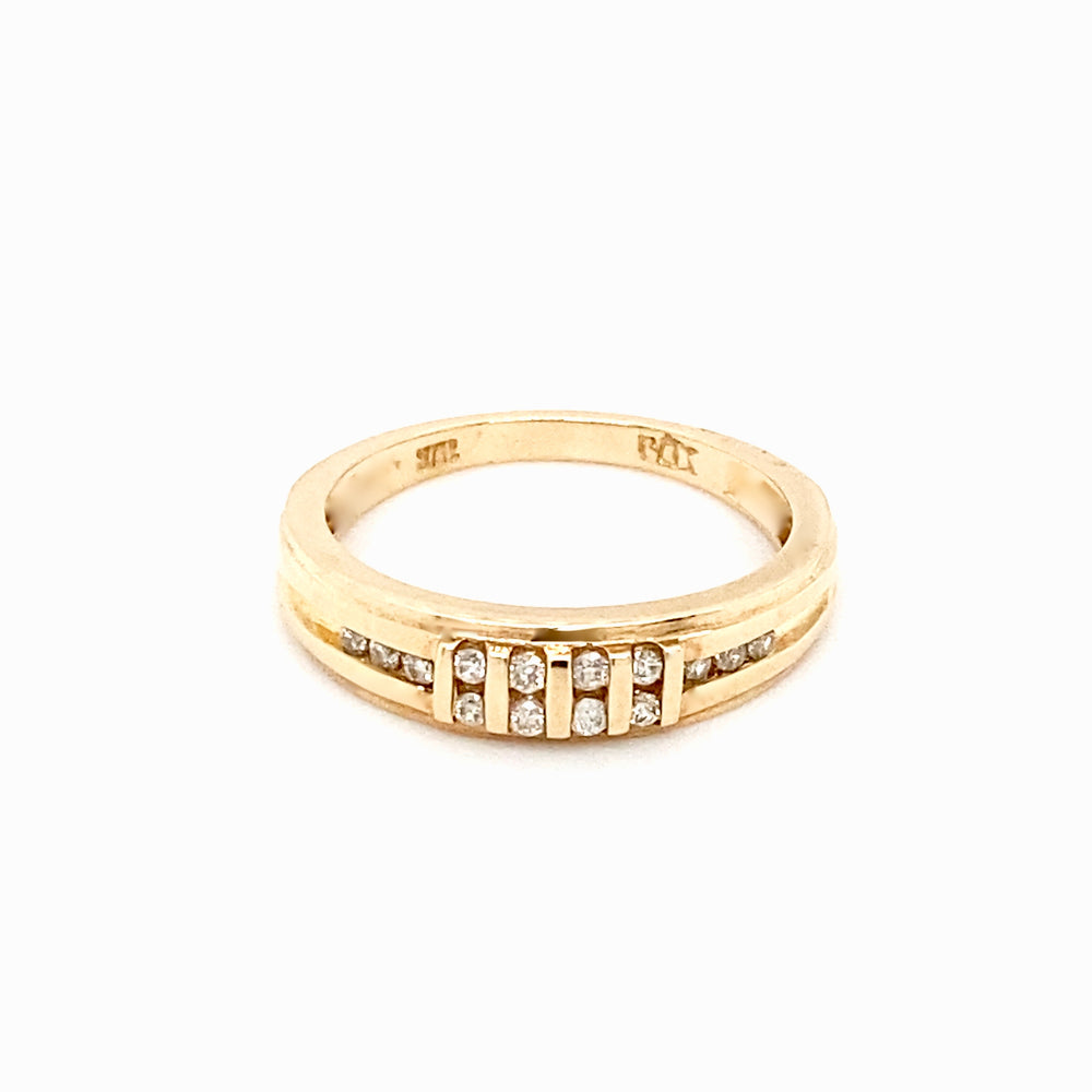 10KT Yellow Gold 0.15TW Diamond Band