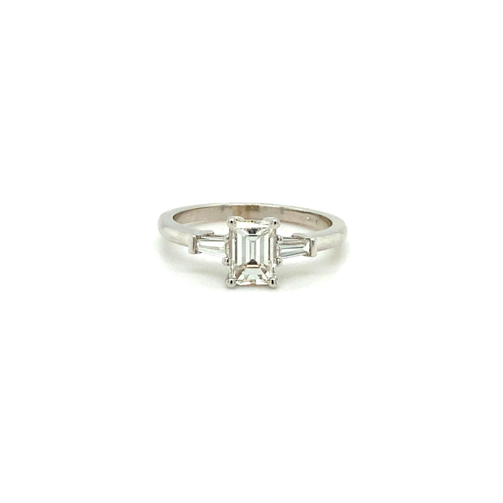 18k White Gold Emerald Cut Ring