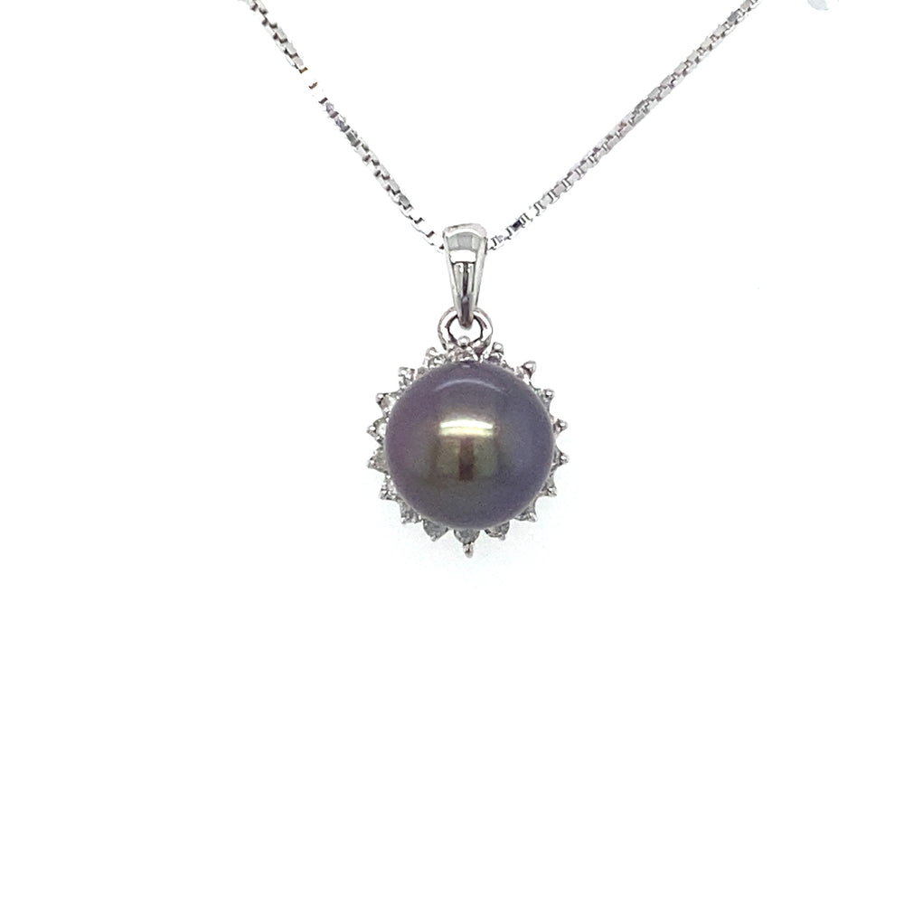10/14KT White gold Pearl Pendant + Diamond