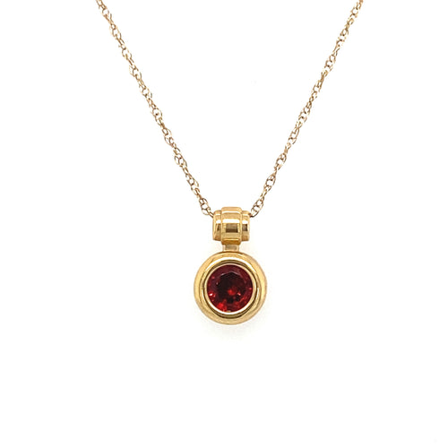 10/14KT yellow gold Garnet pendant