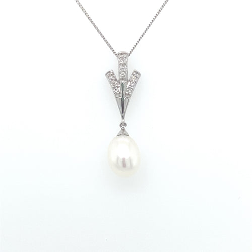 10/14K white gold Pearl + Diamond Pendant